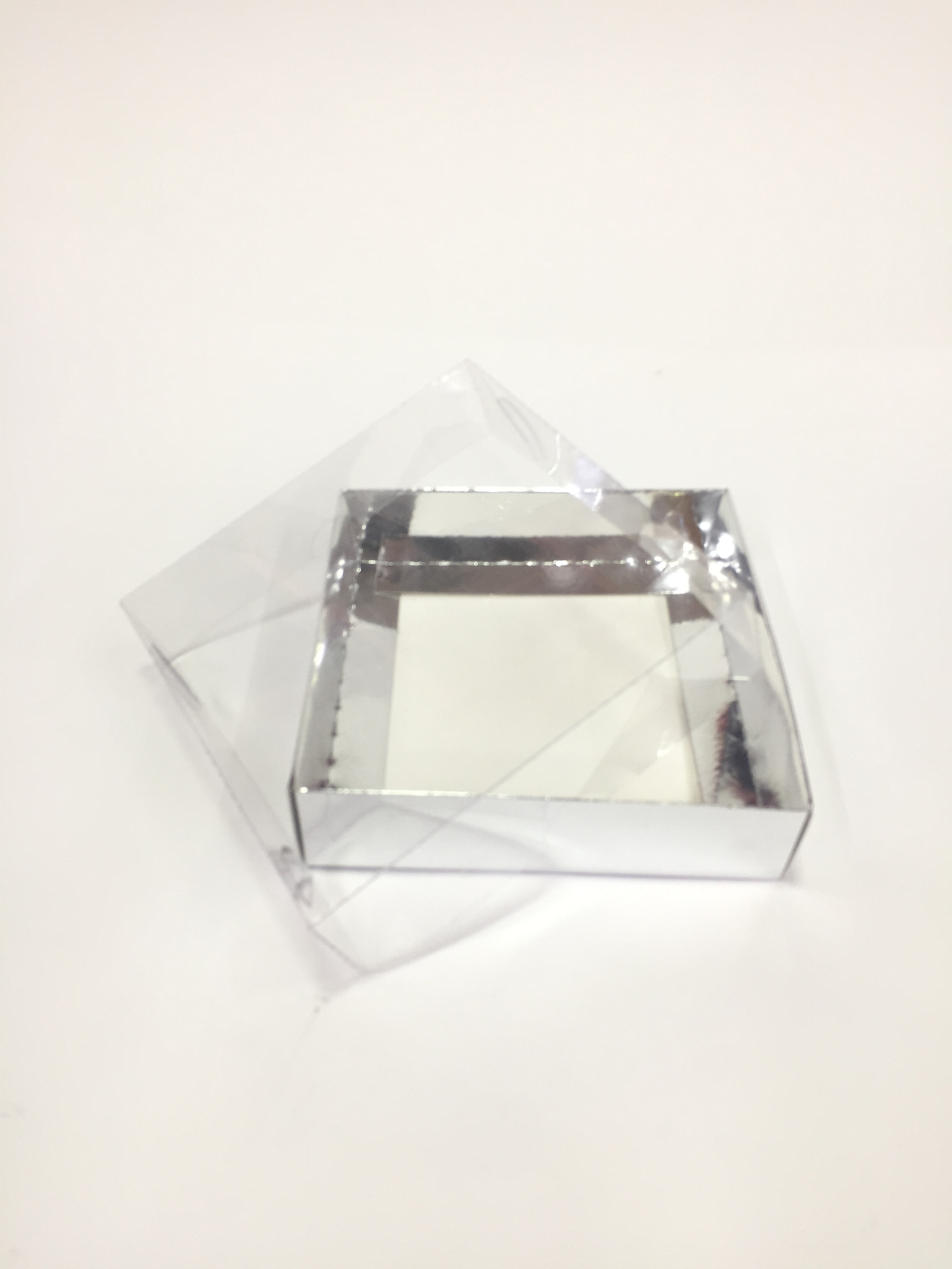 12x12x3 Gümüş Altı Karton Üzeri Asetat Kutu