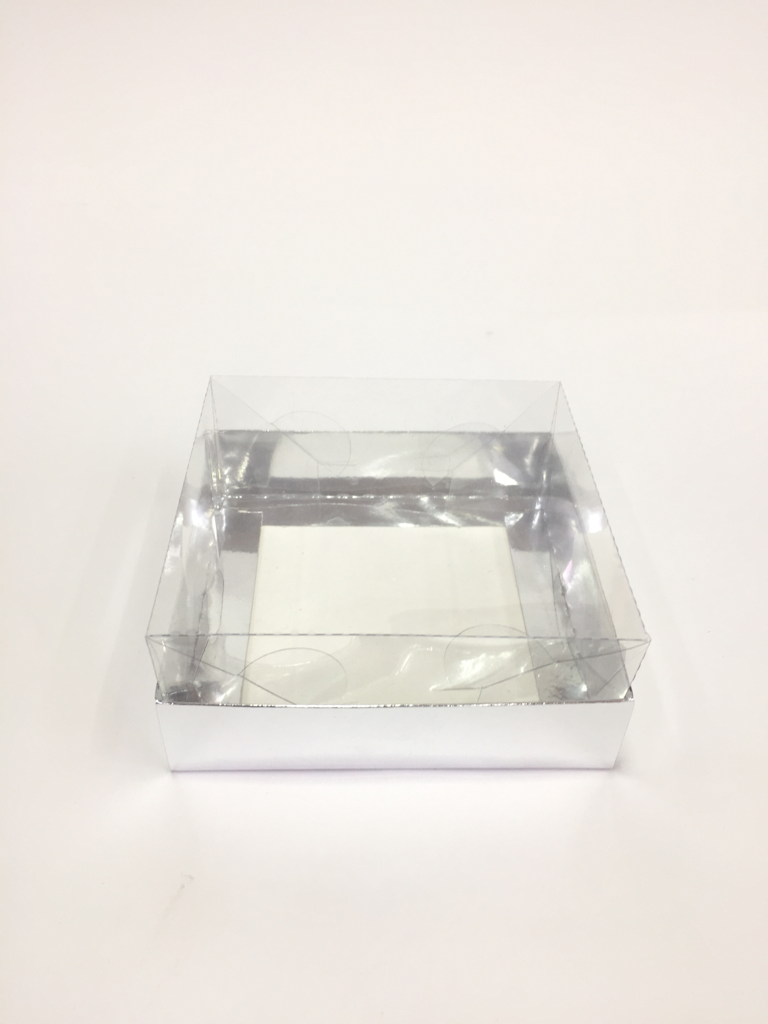 12x12x5 Gümüş Altı Karton Üzeri Asetat Kutu