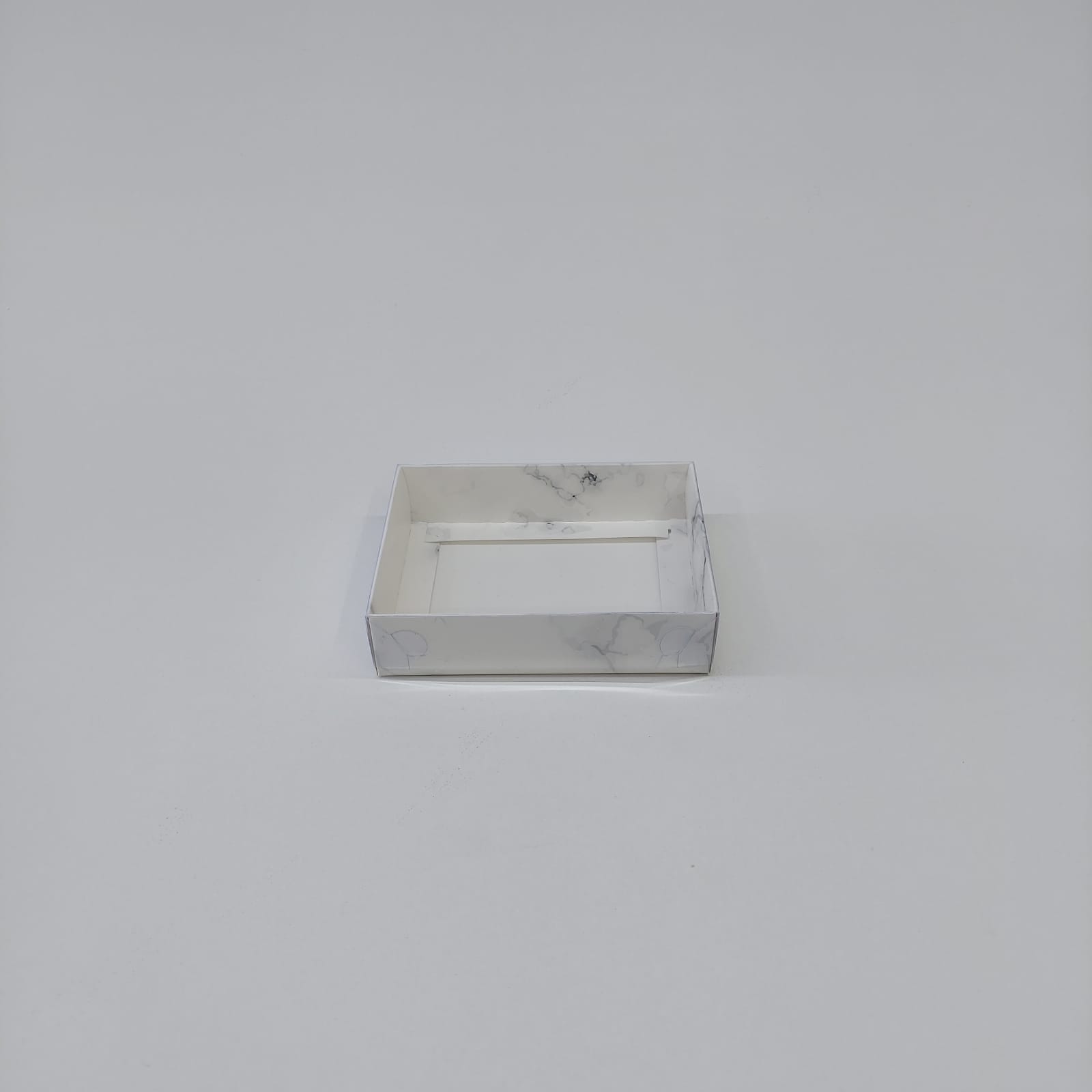 12x9x3 Beyaz Mermer Desenli Altı Karton Üzeri Asetat Kutu