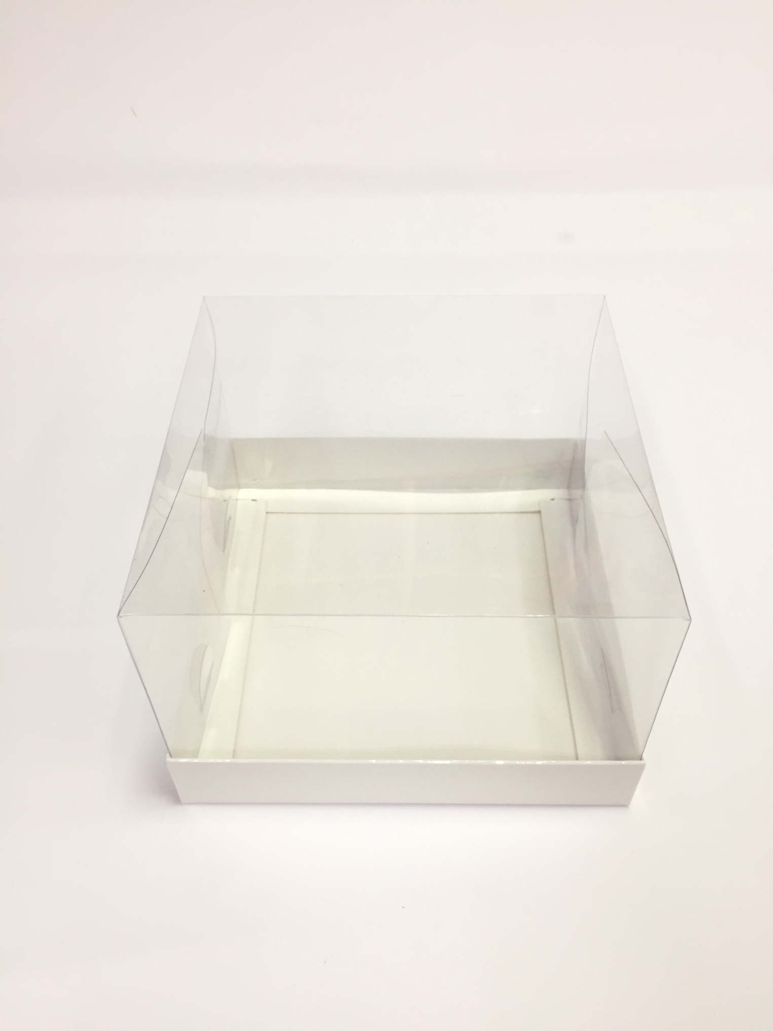 15x15x10 Beyaz Altı Karton Üzeri Asetat Kutu