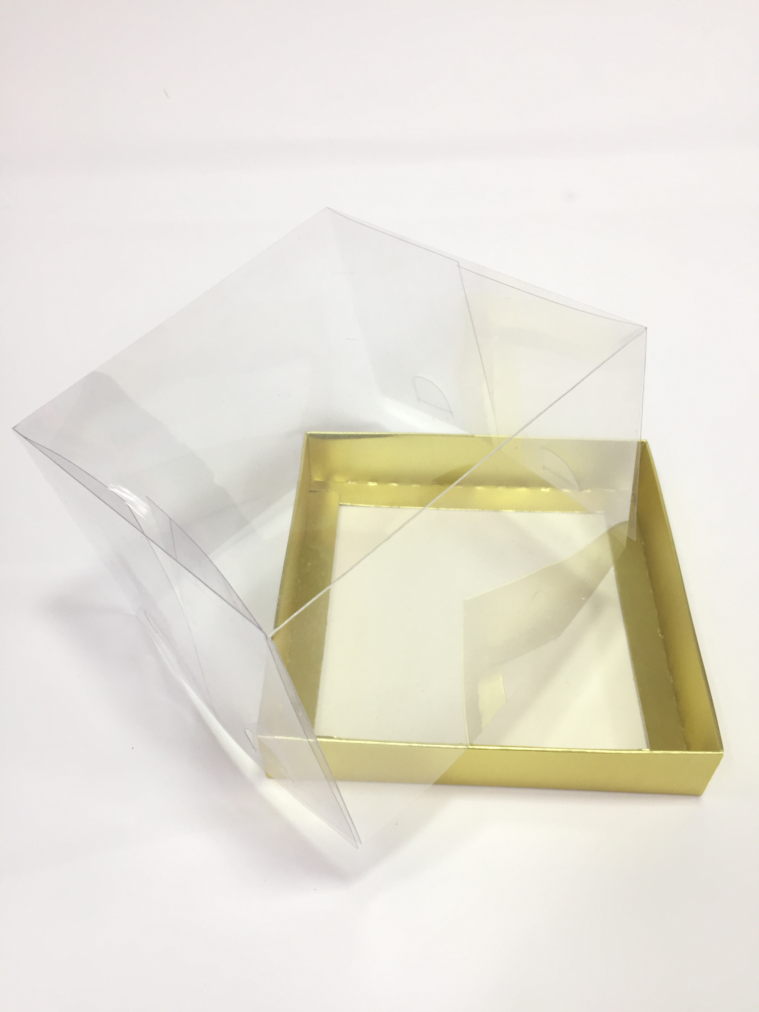 15x15x10 Altın Altı Karton Üzeri Asetat Kutu