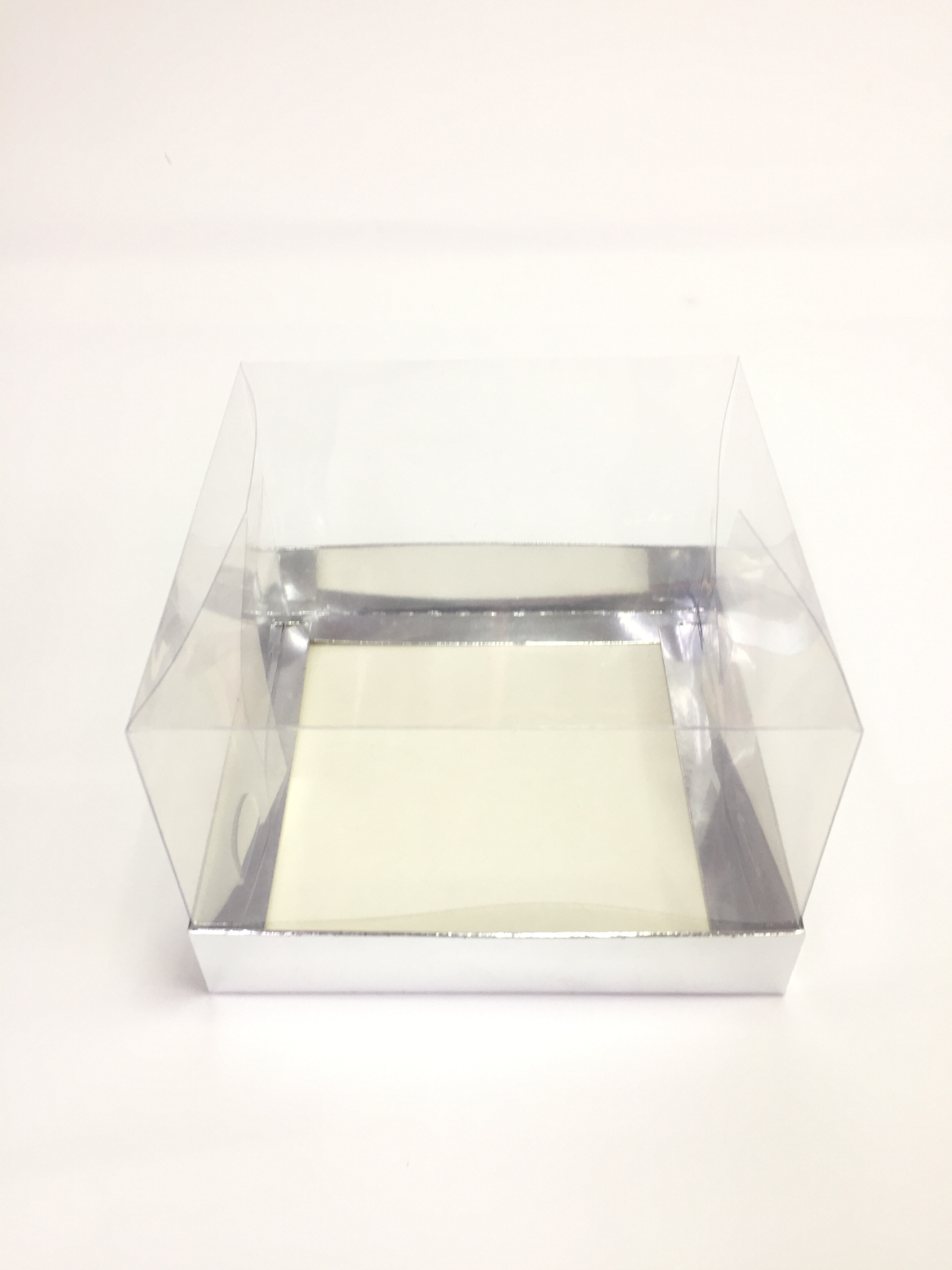 15x15x10 Gümüş Altı Karton Üzeri Asetat Kutu