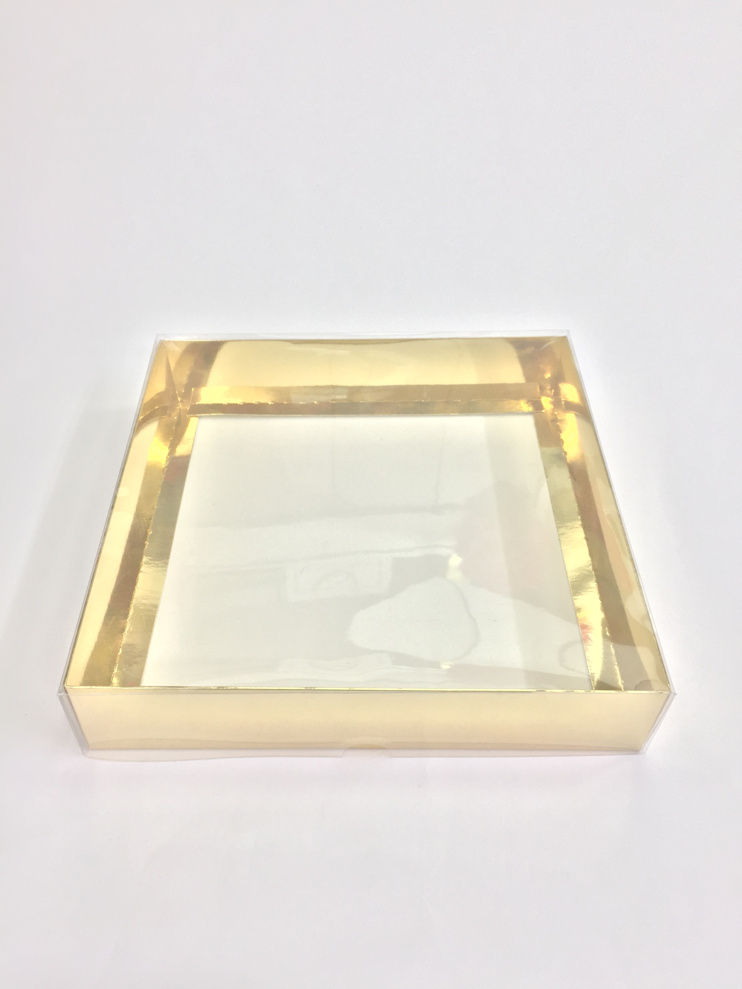 25x25x5 Altın Altı Karton Üzeri Asetat Kutu