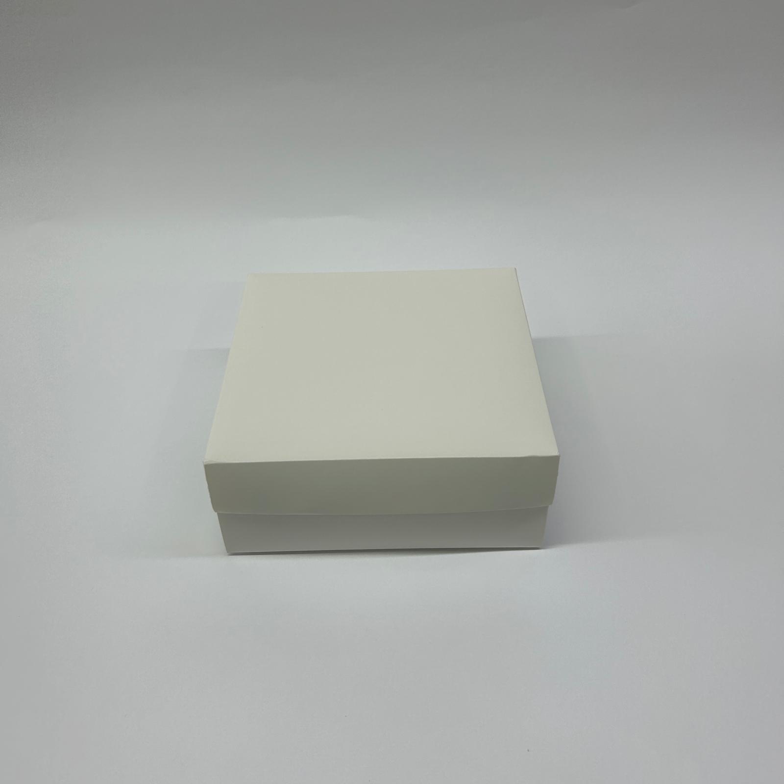15x15x6 Komple Beyaz Kutu