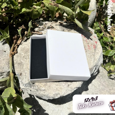 12x9x3 Beyaz Süngerli Takı Kutusu [Demonte 25 Adet]