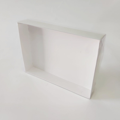 15x11x3 Beyaz Altı Karton Üzeri Asetat Kutu