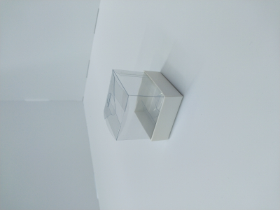 5x5x5 Beyaz Altı Karton Üzeri Asetat Kutu