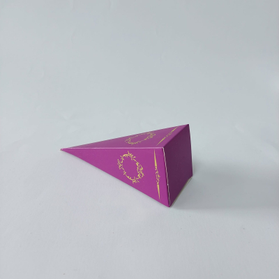 15X4 Mor Altın Yaldızlı Külah